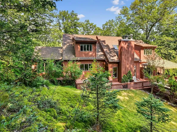 61 W Corbett Road, Montgomery, NY 12549