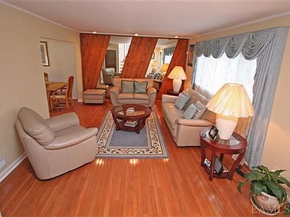 4th image of 6 Cortlandt Pl
