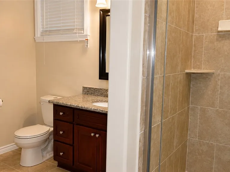 4660B Raymond Stotzer Pkwy — Photo 18