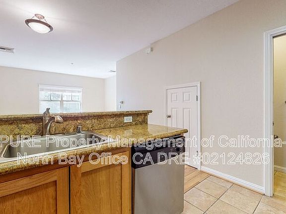 4th image of 110 5th St APT 18