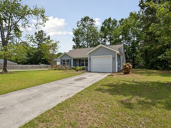 2nd image of 123 Knotty Pine Cir