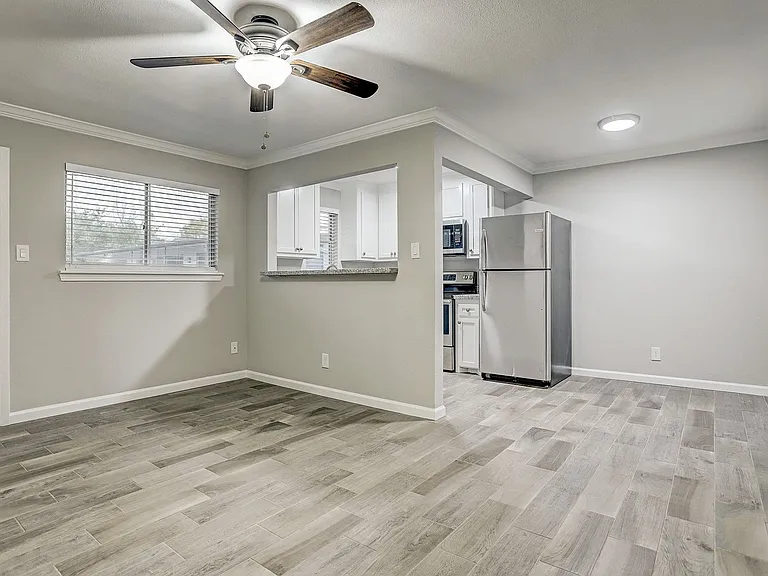 TLP Hawthorne — Photo 15