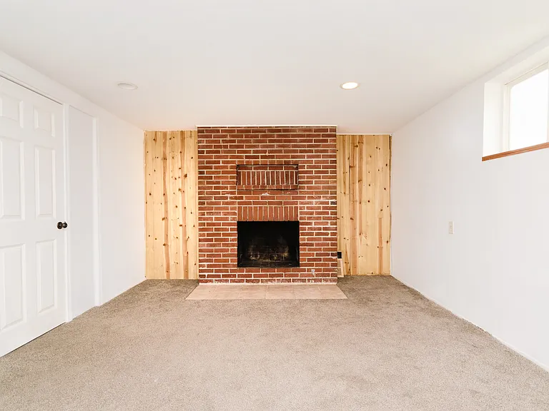 1227 S 284th St — Photo 37