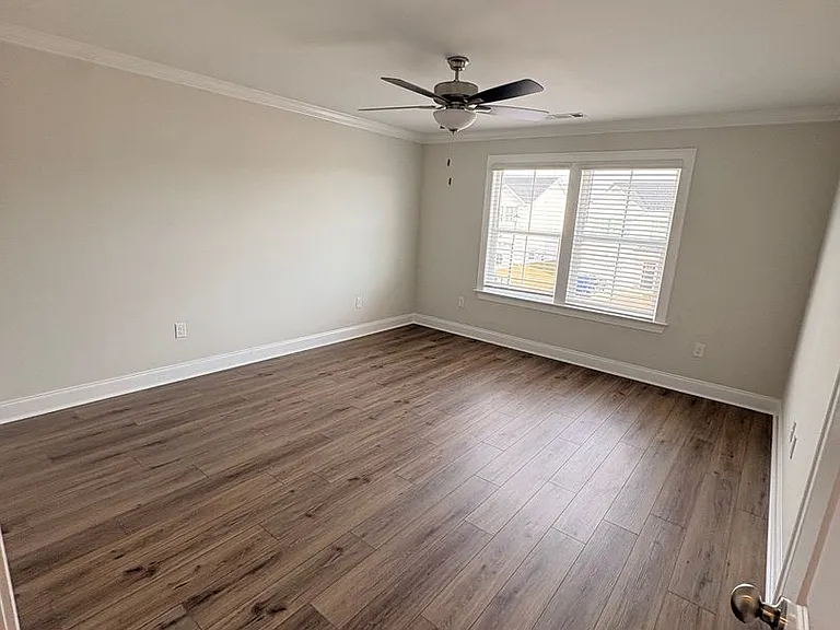 110 Alva Ct — Photo 11