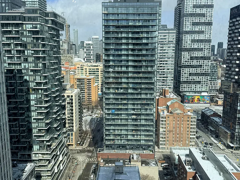 100 Queen St E #2912 — Photo 30