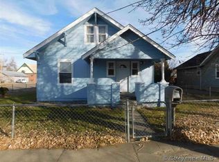908 13th St, Wheatland, WY 82201
