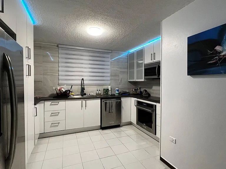 60 Urb Hl — Photo 2