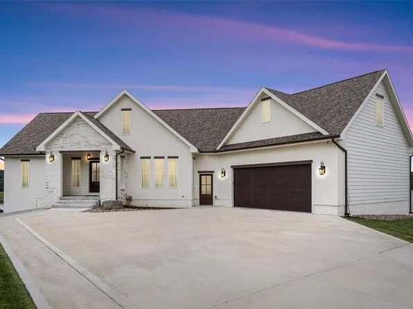 29733 Deep Water Ct, Moravia, IA 52571