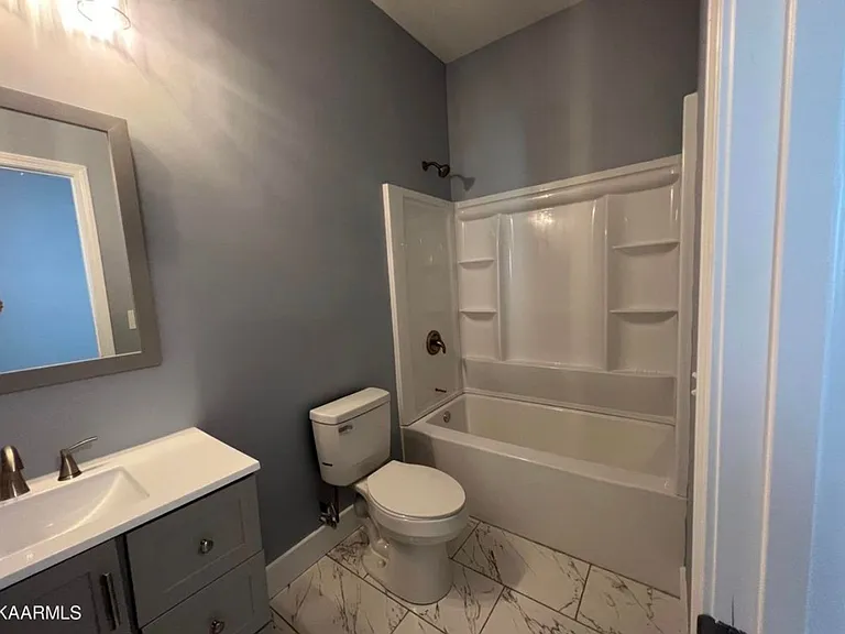 1219 Delaware Ave — Photo 12