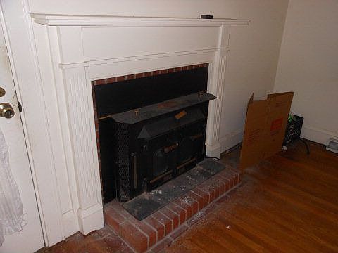 2nd image of 1917 Fenton St