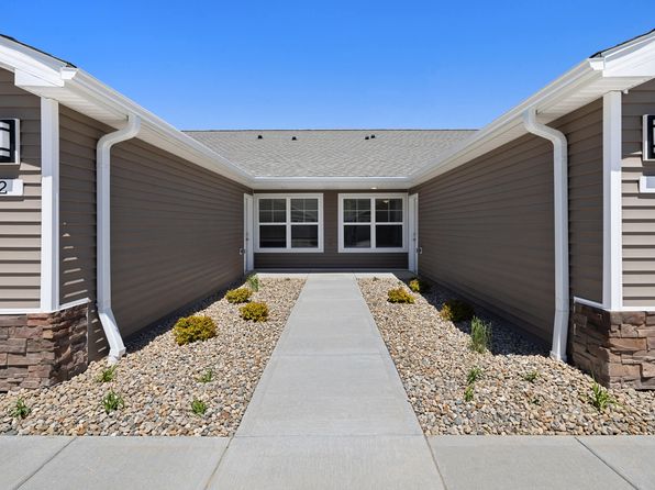 Redwood Crystal Lake | 1036 Laceflower Dr, Crystal Lake, IL