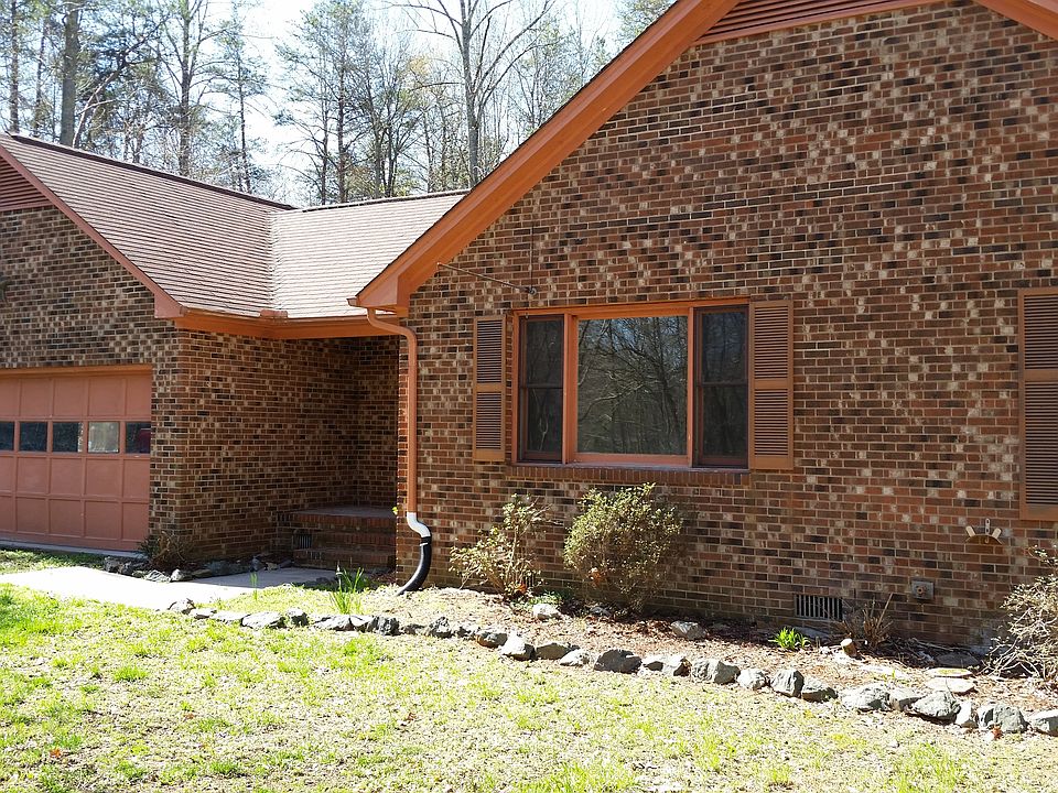 1st image of 717 Baker Dr