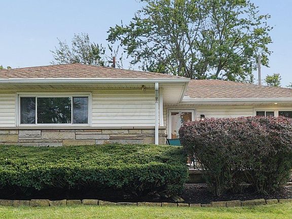 3rd image of 3455 Scottwood Rd
