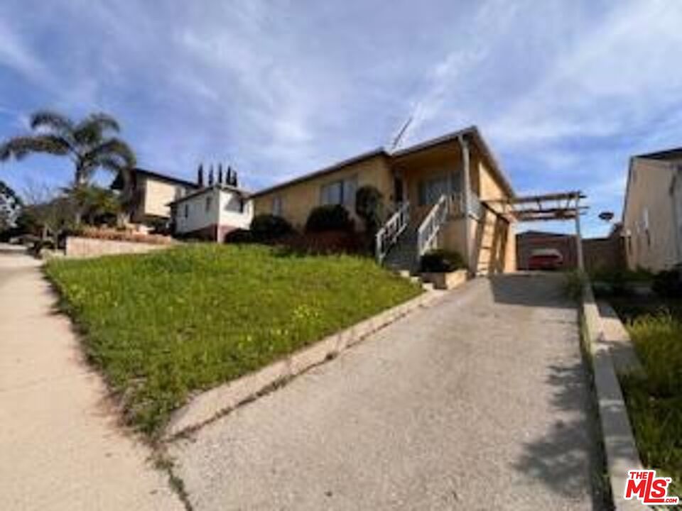 2nd image of 12320 Stanwood Dr