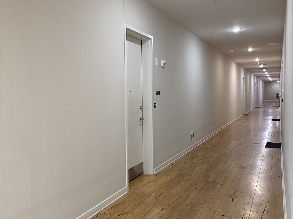 1st image of 3002 Hardy St #208