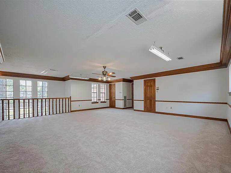 18307 Champion Forest Dr — Photo 30