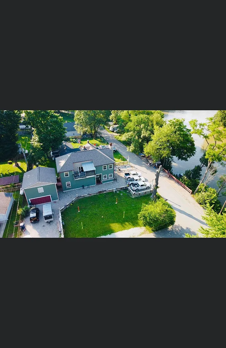 224 Riverwood Dr — Photo 4