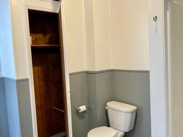 128 Washington St #A, Manlius, NY 13104