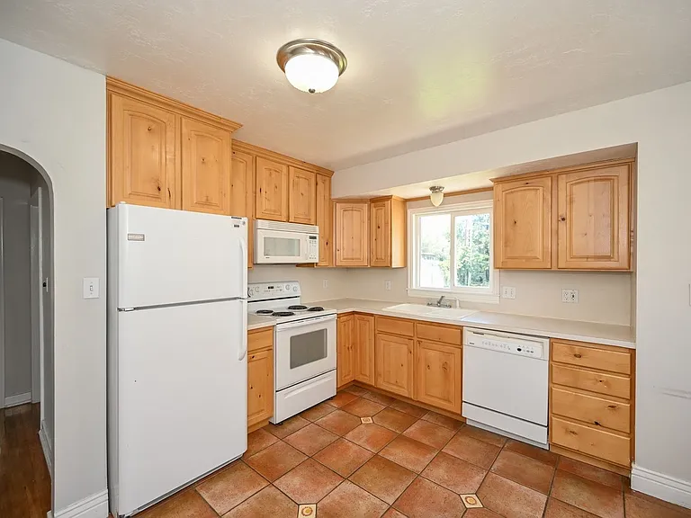 2789 S Alden St — Photo 13