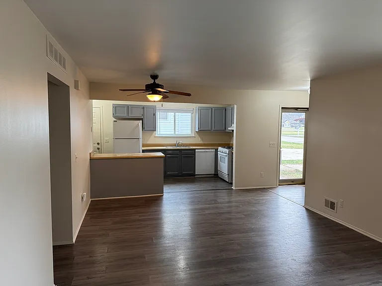 1034 Kelley St — Photo 2