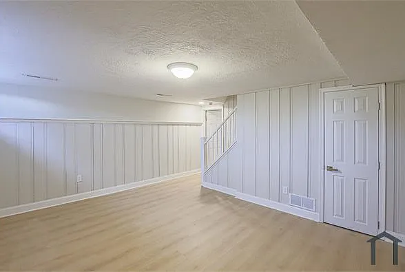 1302 Kenton Rd — Photo 18