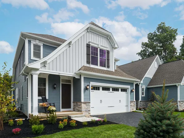 17 DARTMOUTH Way, Saratoga Springs, NY 12866