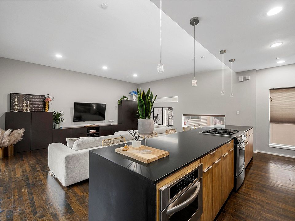 1st image of 5205 Capitol Ave Unit 9