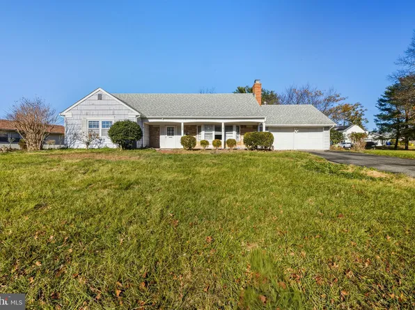 125 Country Club Rd, Willingboro, NJ 08046