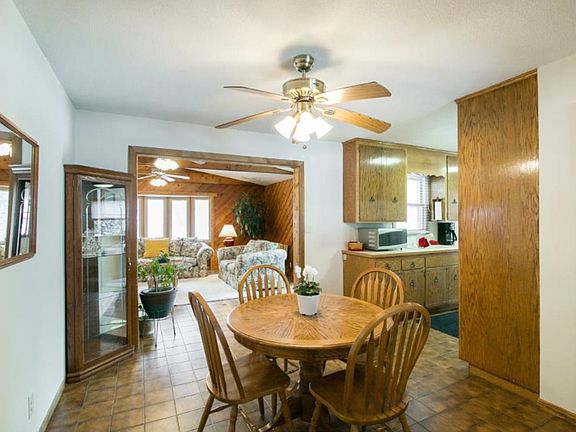 5th image of 5801 W Moore Lake Dr NE