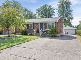 445 Prairie Dr, Louisville, KY 40229