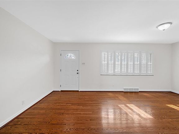 2nd image of 9243 Lurline Dr