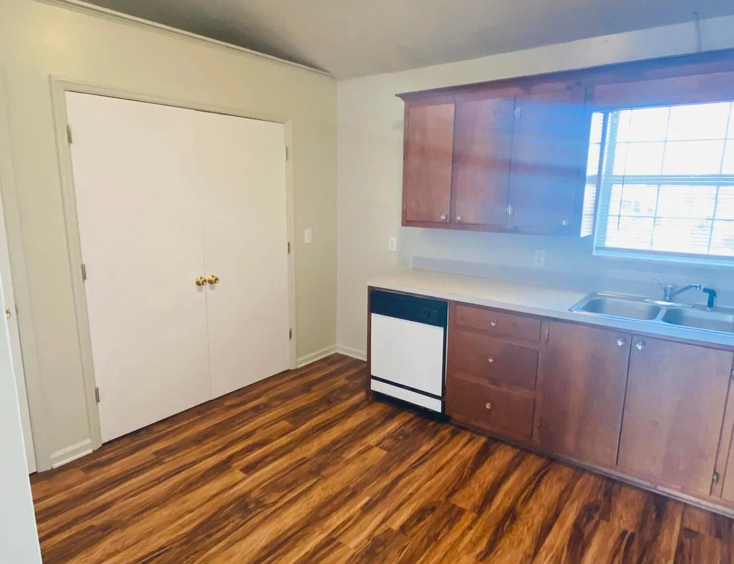 2 bed, 2.0 bath, 945 sqft, $995 — Photo 4