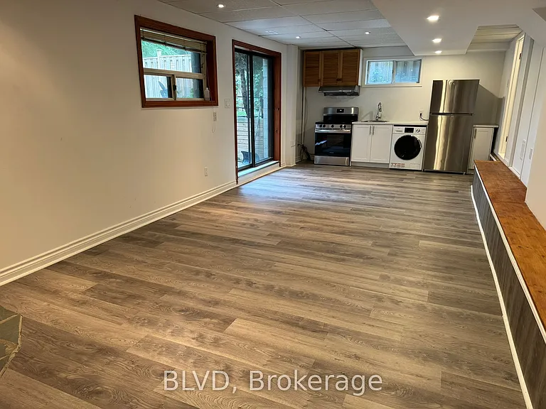 63 Johnston Ave #LOWER LEVEL — Photo 2