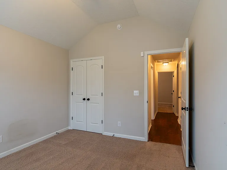 3237 Alexandria Dr — Photo 10