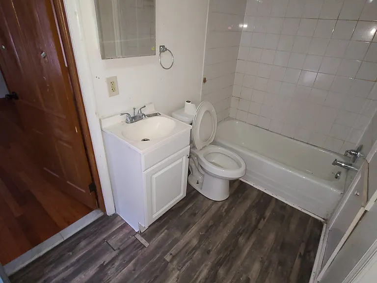 429 Green St — Photo 8