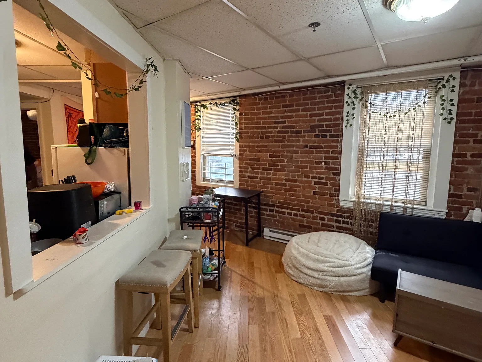 2 bed, 999 sqft, $2,700 — Photo 4
