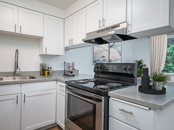 Mountain Knolls | Kitchen