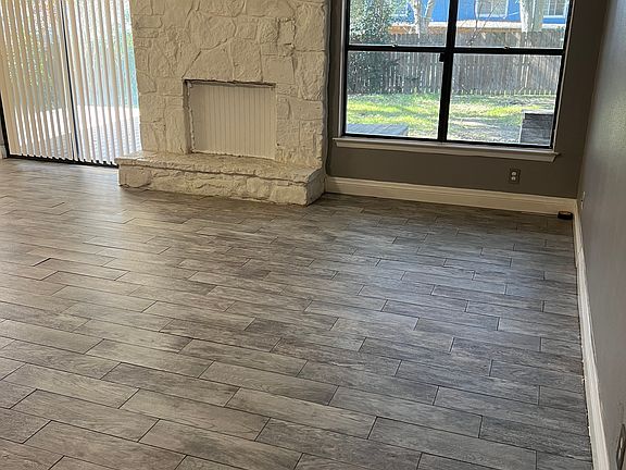 2nd image of 5403 Vista Court Dr