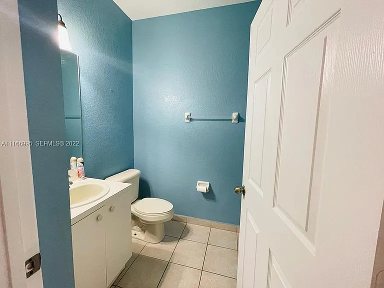 903 N Santa Catalina Cir — Photo 21