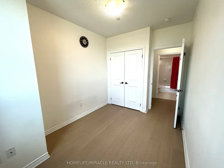 7400 Markham Rd #423 — Photo 25