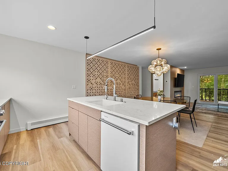 1785 Evangeline Ln — Photo 17