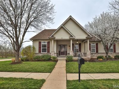 100 Scenic Pass Dr #V, Saint Peters, MO, 63376