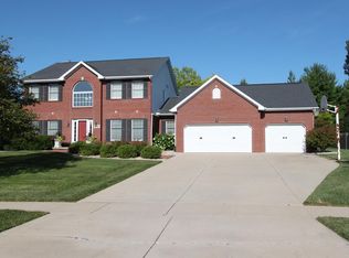 1912 Hackberry Rd, Bloomington, IL 61704