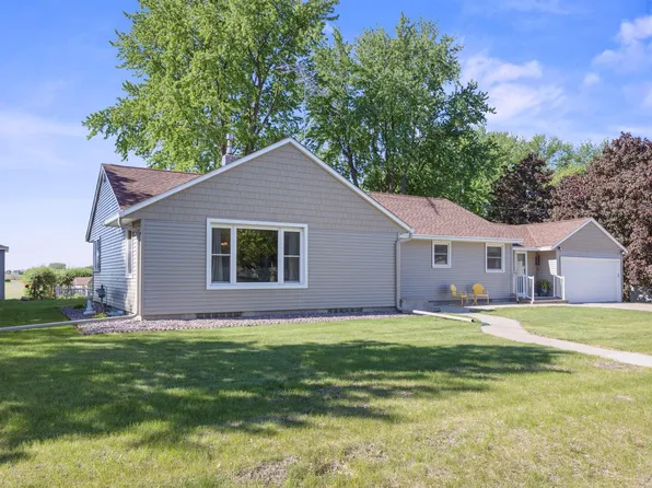 111 3rd St S, Brownton, MN 55312