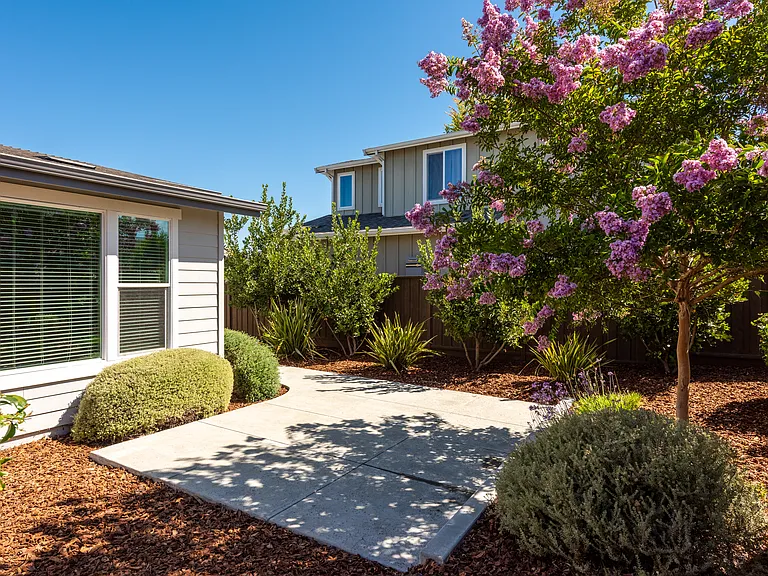 3415 Santiago Dr — Photo 11