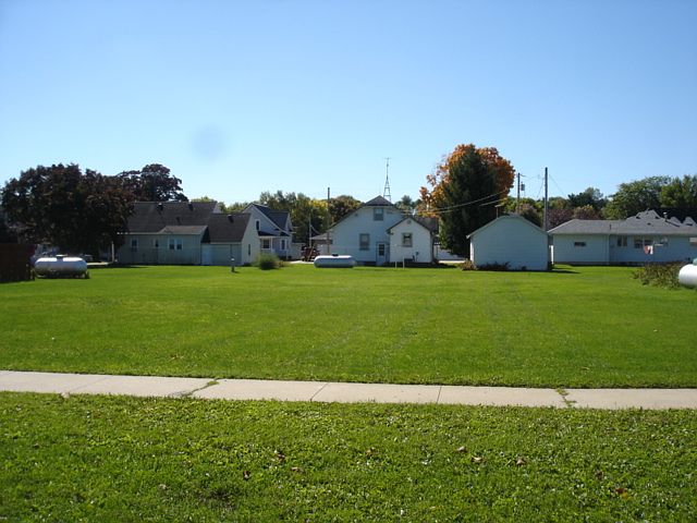 2nd image of 204 Main St