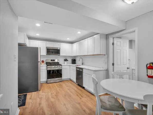 813 Cumberland St, Gloucester City, NJ 08030