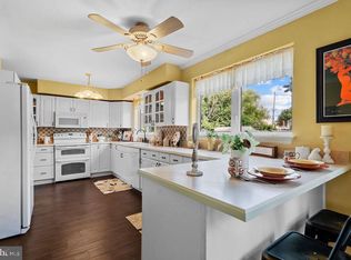 25 Lancaster Dr, Marlton, NJ 08053