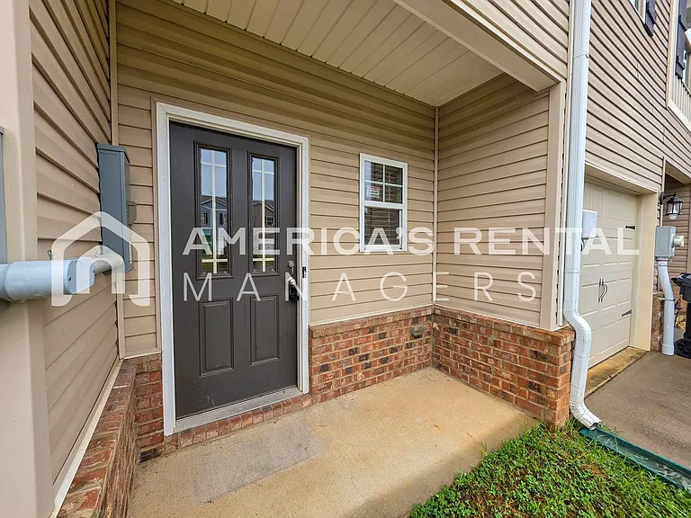 680 The Heights Ln — Photo 5