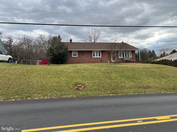836 Limekiln Rd, New Cumberland, PA 17070